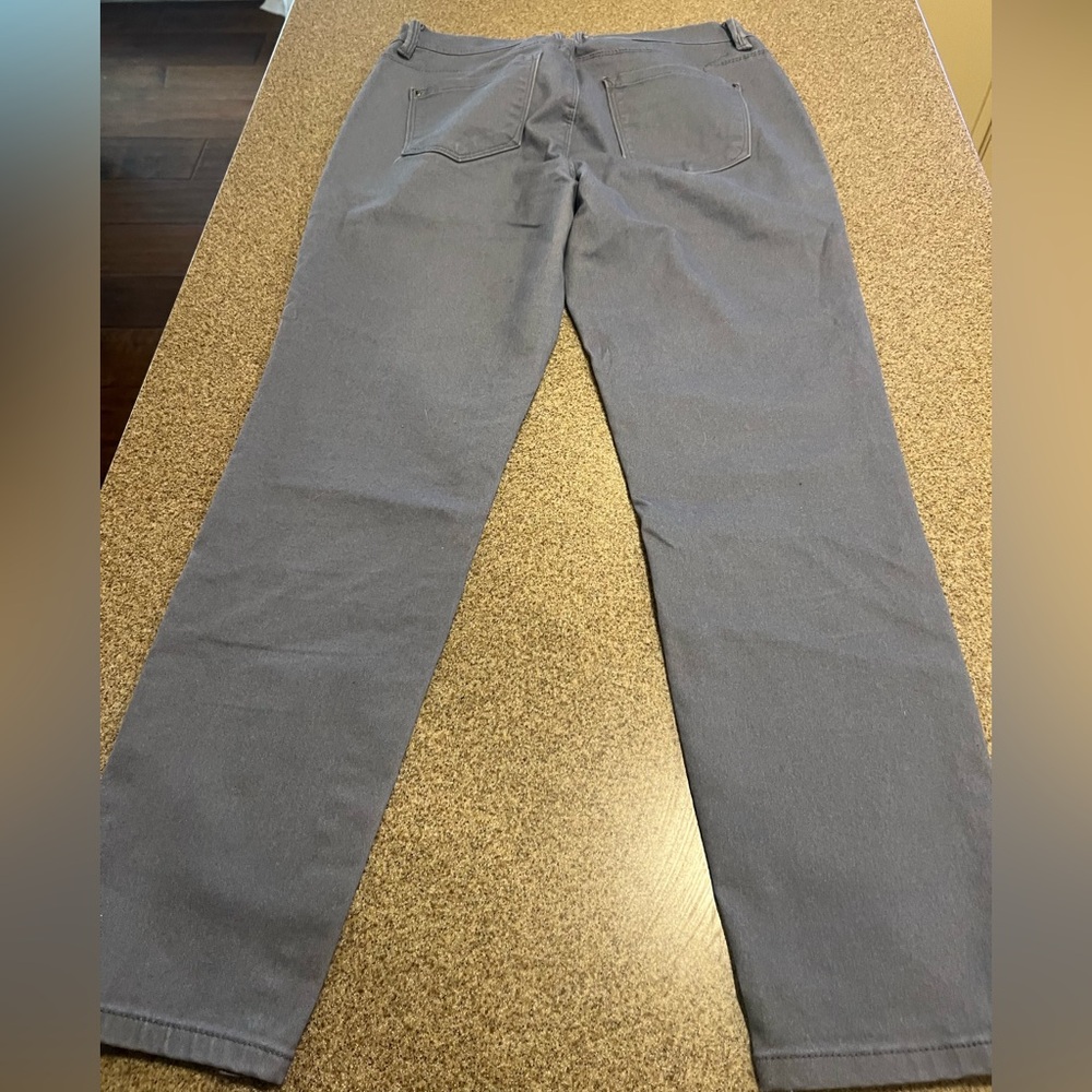 Curve Appeal Minimalist Jegging - Picture 4 of 5